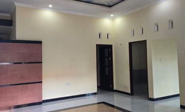 Rumah Baru Dekat Fasilitas Umum Disewakan, di Denpasar Barat Area