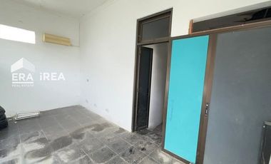 RUMAH DIJUAL DI SOLO SERENGAN DEKAT PASAR HARJODAKSINO, PUSAT BISNIS SOLO BARU