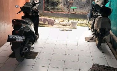 Rumah di Komplek Pharmindo, Melong, Cimahi Selatan Ref.05312