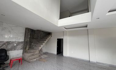 RUMAH BARU BAGUS 2 LT 4 BR KAWASAN PERUMAHAN ONE GATE DI DENPASAR BARAT