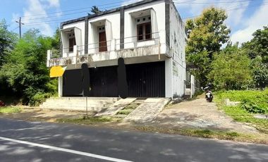 DIJUAL RUANG USAHA DAN RUMAH DEKAT SEMAR EDUPARK TAWANGMANGU