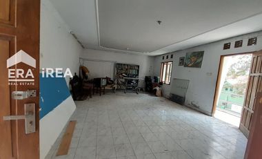 DIJUAL RUANG USAHA DAN RUMAH DEKAT SEMAR EDUPARK TAWANGMANGU
