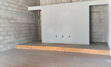 LOCAL EN PLANTA BAJA EN RENTA PLAZA SANTA FE CORREGIDORA QUERETARO