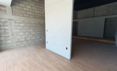 LOCAL EN PLANTA BAJA EN RENTA PLAZA SANTA FE CORREGIDORA QUERETARO