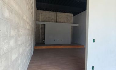 LOCAL EN PLANTA BAJA EN RENTA PLAZA SANTA FE CORREGIDORA QUERETARO