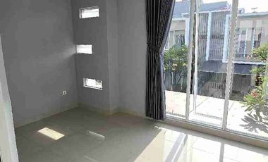 Disewakan rumah 2lt cluster Yarra, JGC Cakung Jakarta Timur