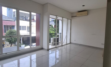 Disewakan Cepat Rumah Golf Lake Uk 8X20