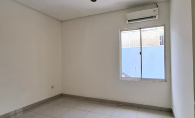 Disewakan Cepat Rumah Golf Lake Uk 8X20