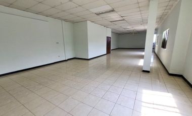 Gudang siap pakai 3lt luas 950m Karawaci Tangerang