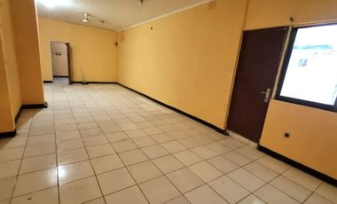 Gudang siap pakai 3lt luas 950m Karawaci Tangerang
