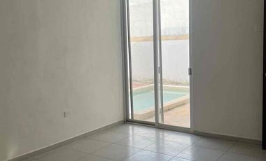 Casa de una planta, ideal  para adultos mayores/ejecutivos, para empezar a crecer tu partrimonio ,se ubica en| Conkal, al norte de Mérida