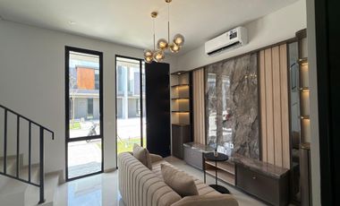 Dijual Rumah 2 lantai lebar 5 di Surabaya timur dekat ITS dan Pakuwon City