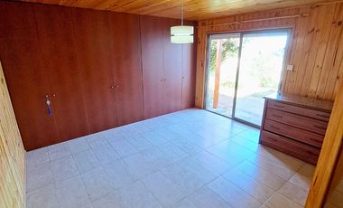 SINCRONICA PROPIEDADES ARRIENDA CENTRICA Y AMPLIA CASA CON VISTA AL MAR EN ALGARROBO