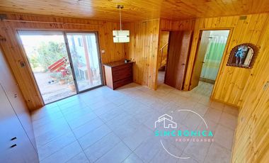 SINCRONICA PROPIEDADES ARRIENDA CENTRICA Y AMPLIA CASA CON VISTA AL MAR EN ALGARROBO