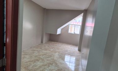 Departamento en Alquiler en la Alborada, Planta Baja, 3 Habitaciones, 2 Baños, Patio, Norte de Guayaquil.