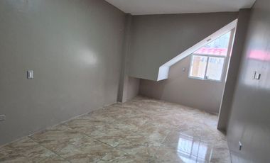 Departamento en Alquiler en la Alborada, Planta Baja, 3 Habitaciones, 2 Baños, Patio, Norte de Guayaquil.