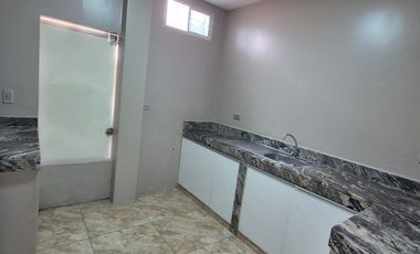 Departamento en Alquiler en la Alborada, Planta Baja, 3 Habitaciones, 2 Baños, Patio, Norte de Guayaquil.
