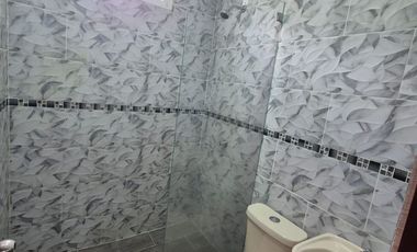 Departamento en Alquiler en la Alborada, Planta Baja, 3 Habitaciones, 2 Baños, Patio, Norte de Guayaquil.