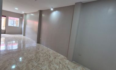 Departamento en Alquiler en la Alborada, Planta Baja, 3 Habitaciones, 2 Baños, Patio, Norte de Guayaquil.