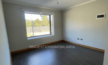 Se arrienda casa en condominio Curauma