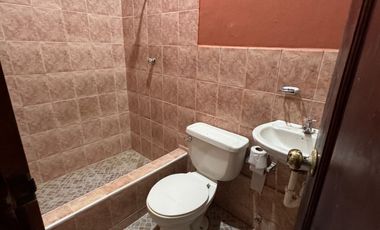 En venta casa de 3 dormitorios en cdla.La Orquídeas Norte.