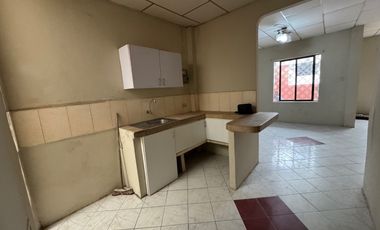 En venta casa de 3 dormitorios en cdla.La Orquídeas Norte.