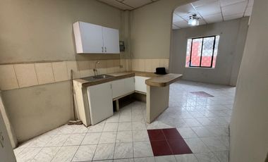 En venta casa de 3 dormitorios en cdla.La Orquídeas Norte.