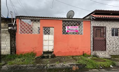 En venta casa de 3 dormitorios en cdla.La Orquídeas Norte.