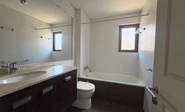 CASA 5D LIQUIDAMOS MIRAFLORES BAJO VIÑA DEL MAR