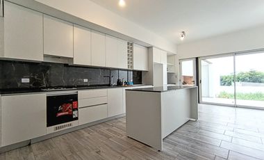 CASA A ESTRENAR EN ALQUILER