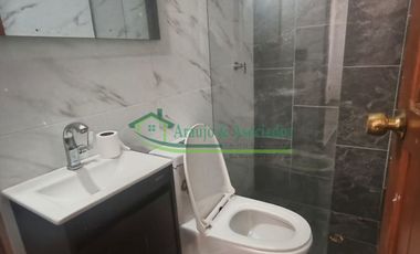 Vendemos hermosa casa de tres pisos en Conjunto en la ciudad de Girardot.