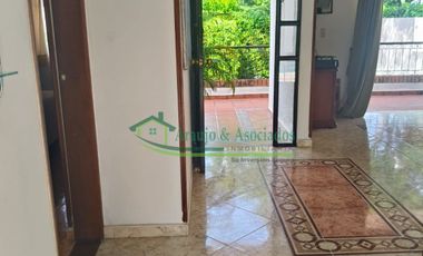 Vendemos hermosa casa de tres pisos en Conjunto en la ciudad de Girardot.