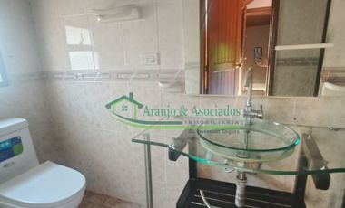 Vendemos hermosa casa de tres pisos en Conjunto en la ciudad de Girardot.