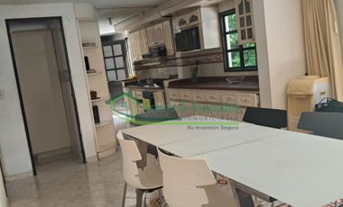 Vendemos hermosa casa de tres pisos en Conjunto en la ciudad de Girardot.