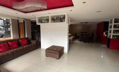 Casa independiente esquinera con galpón en renta – Sector Fajardo, Valle de los Chillos