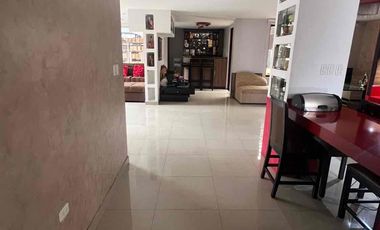 Casa independiente esquinera con galpón en renta – Sector Fajardo, Valle de los Chillos
