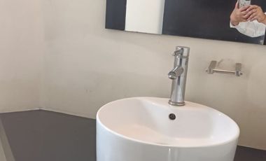 CASA DE TRES RECAMARAS EN ESQUINA Y FRENTE A AREA VERDE Y AMENIDADES.