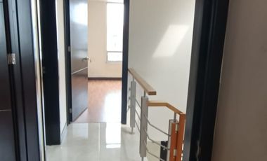 CASA DE TRES RECAMARAS EN ESQUINA Y FRENTE A AREA VERDE Y AMENIDADES.