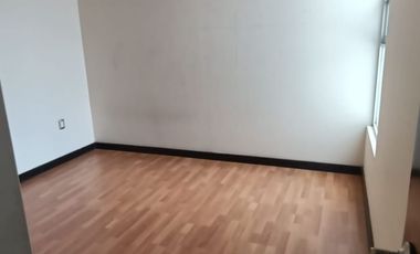 CASA DE TRES RECAMARAS EN ESQUINA Y FRENTE A AREA VERDE Y AMENIDADES.