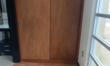 CASA DE TRES RECAMARAS EN ESQUINA Y FRENTE A AREA VERDE Y AMENIDADES.