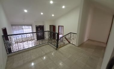 Venta casa independiente en Cristales Cali oeste