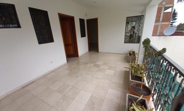 Venta casa independiente en Cristales Cali oeste