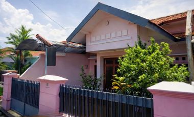 Rumah Daerah Emas Ngagel Surabaya