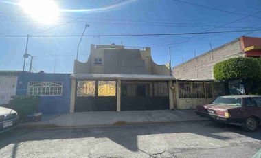 Excelente propiedad de 3 niveles