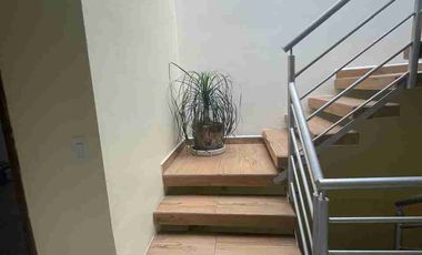 Excelente propiedad de 3 niveles