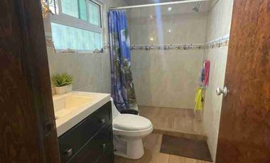 Excelente propiedad de 3 niveles