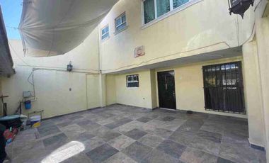 Excelente propiedad de 3 niveles