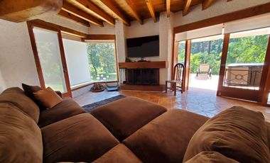 ENCANTADORA CASA ESTILO VALLESANA, UBICADA EN AVANDARO