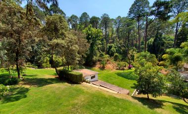 ENCANTADORA CASA ESTILO VALLESANA, UBICADA EN AVANDARO