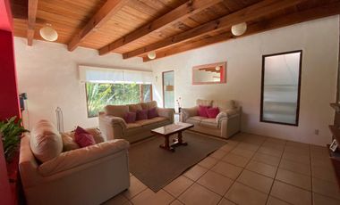 CONFORTABLE CASA EN RENTA